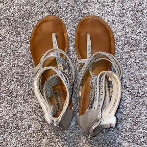 Women’s sandals